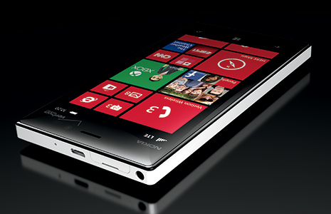 Lumia 928 chính thức ra mắt: Màn hình 4,5 inch, chụp ảnh thiếu sáng tốt